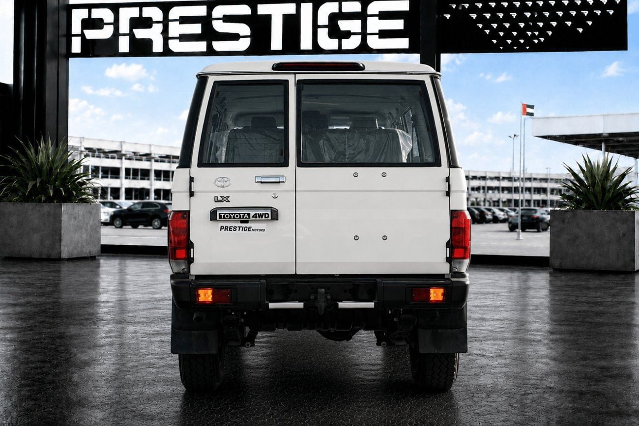 Toyota Land Cruiser DLX Manual 4WD 2.8L DIESEL