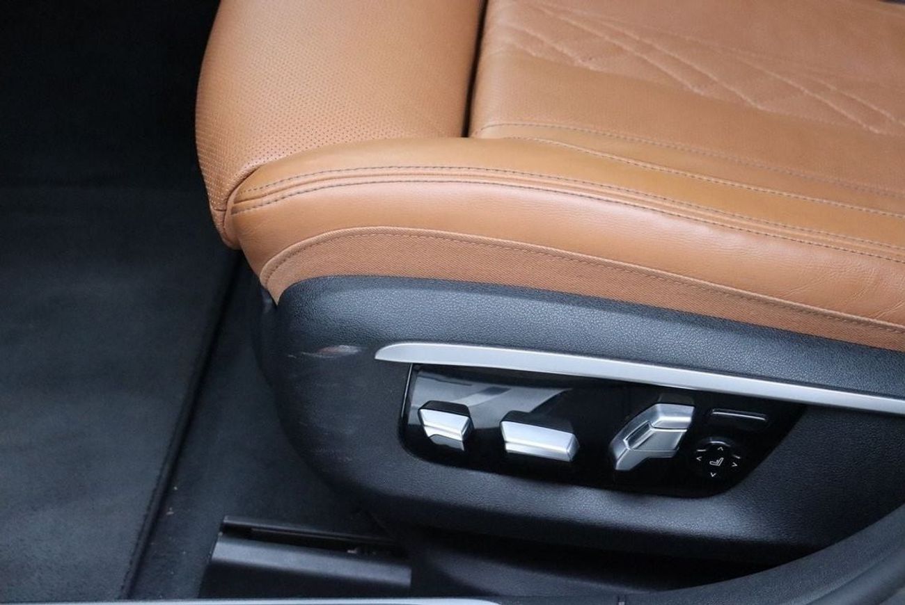 بي أم دبليو 740Li Exclusive 3.0L (335 HP) BMW 740LI VIP / 2017 / GCC / Free Accident/ V6