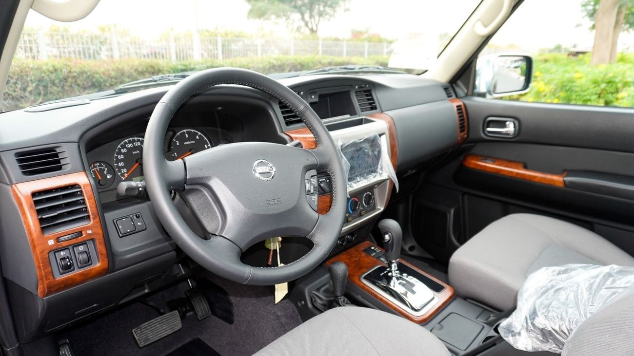 Nissan Patrol Safari Safari 4.8L A/T