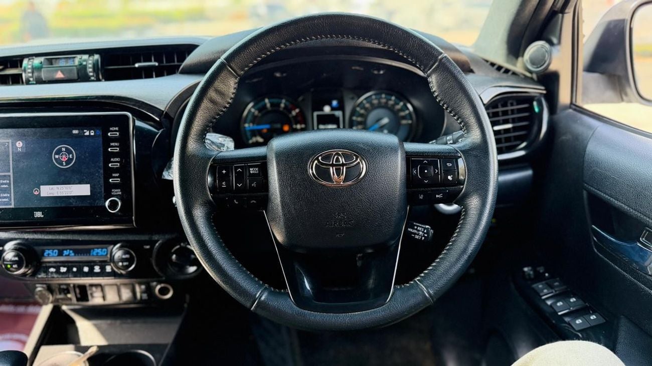 Toyota Hilux GR KITT install