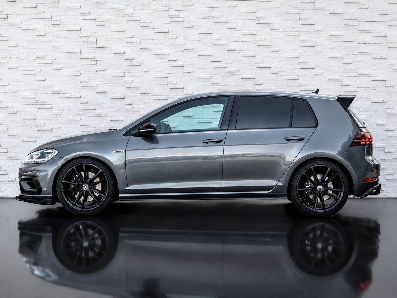 Volkswagen Golf R SPORT