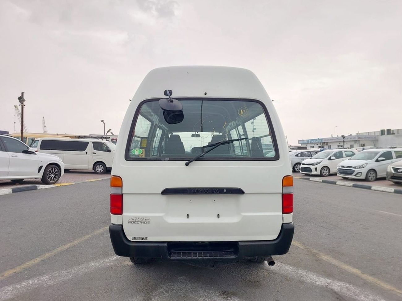 Toyota Hiace TOYOTA HIACE VAN RHD 2003 MODEL 3.0 L DIESEL MANUAL(PM03653)