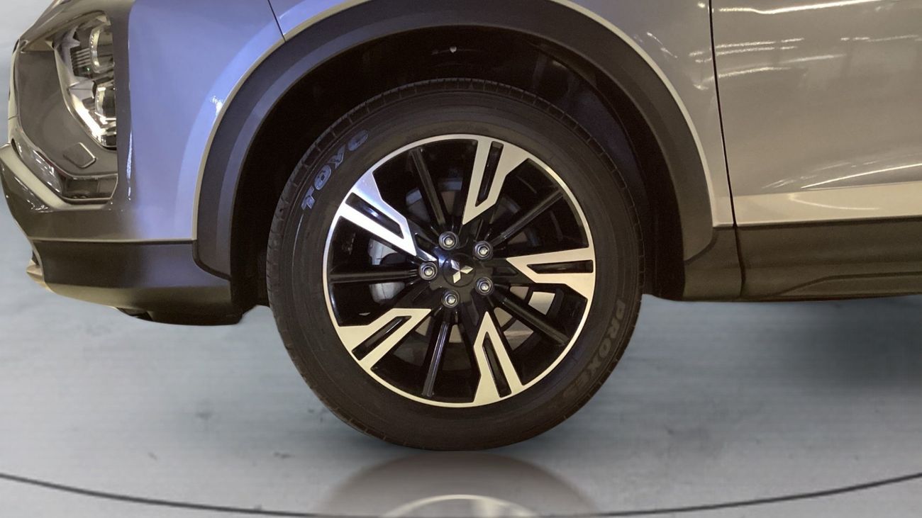 ميتسوبيشي إكلبس كروس GLS Midline | upto AED 20,000 Ramadan Discount | شامل الضمان | 0 ﺪﻔﻋﺓ ﺃﻮﻟﻯ