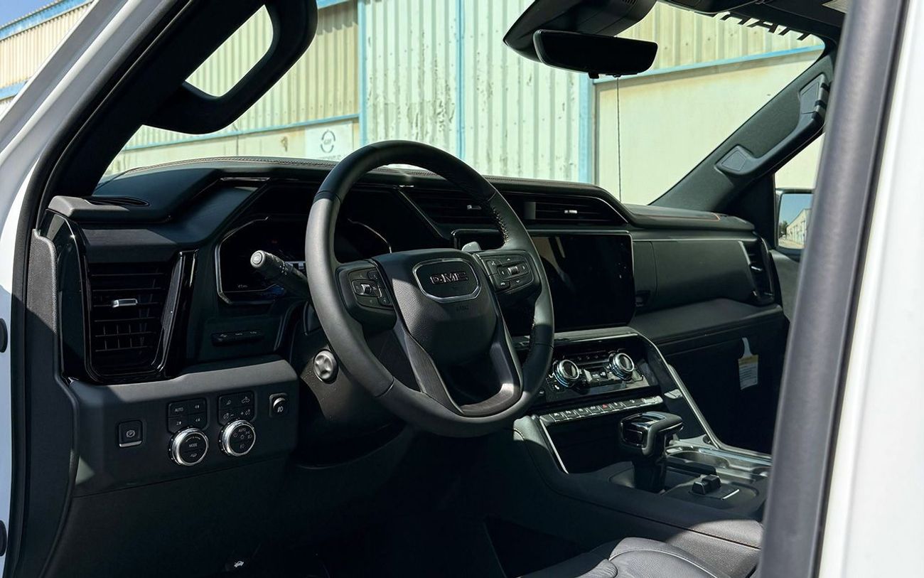 جي أم سي سييرا 6.2 V8 1500 AT4 harley davidson in LEFT HAND DRIVE