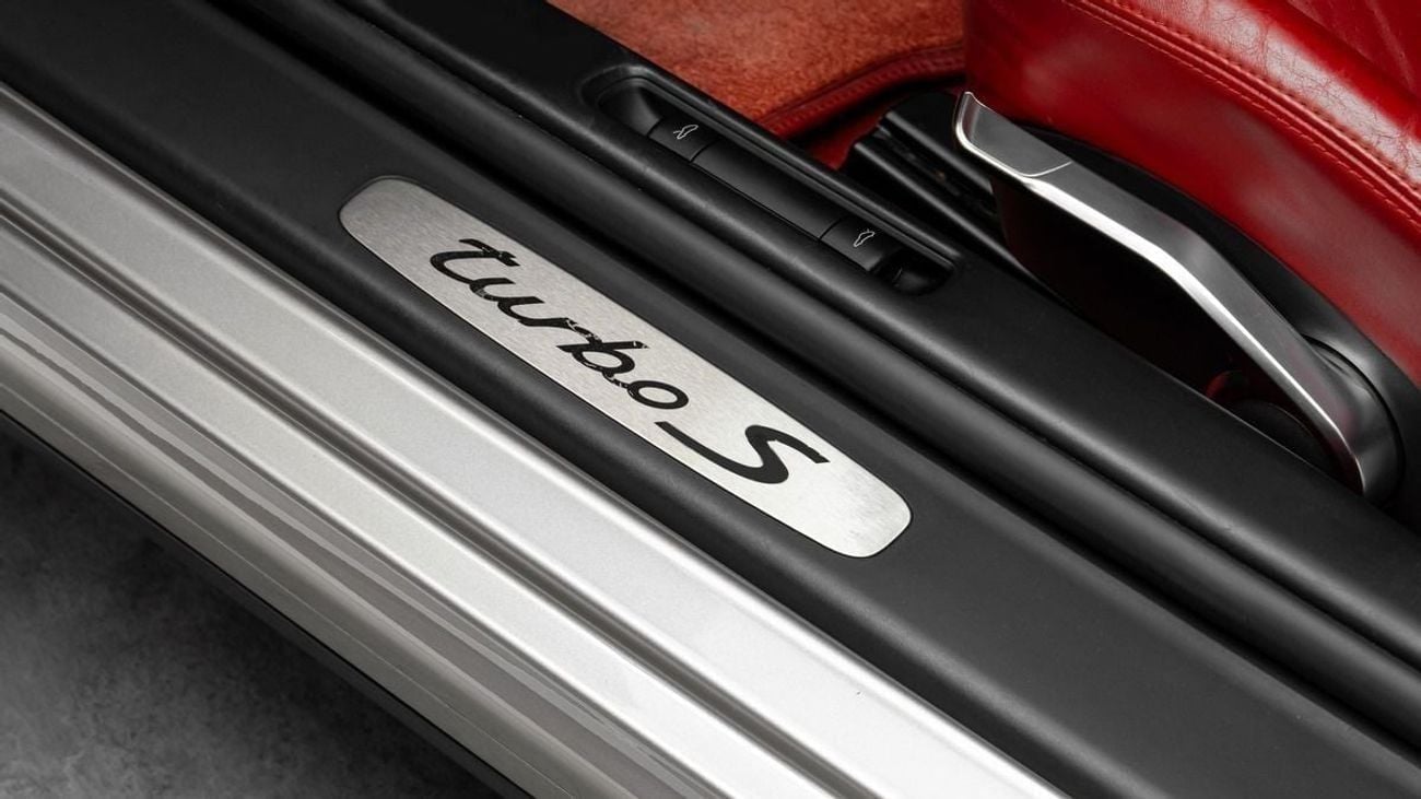 Porsche 911 TURBO S (997) - 2012 - Japanese Specs