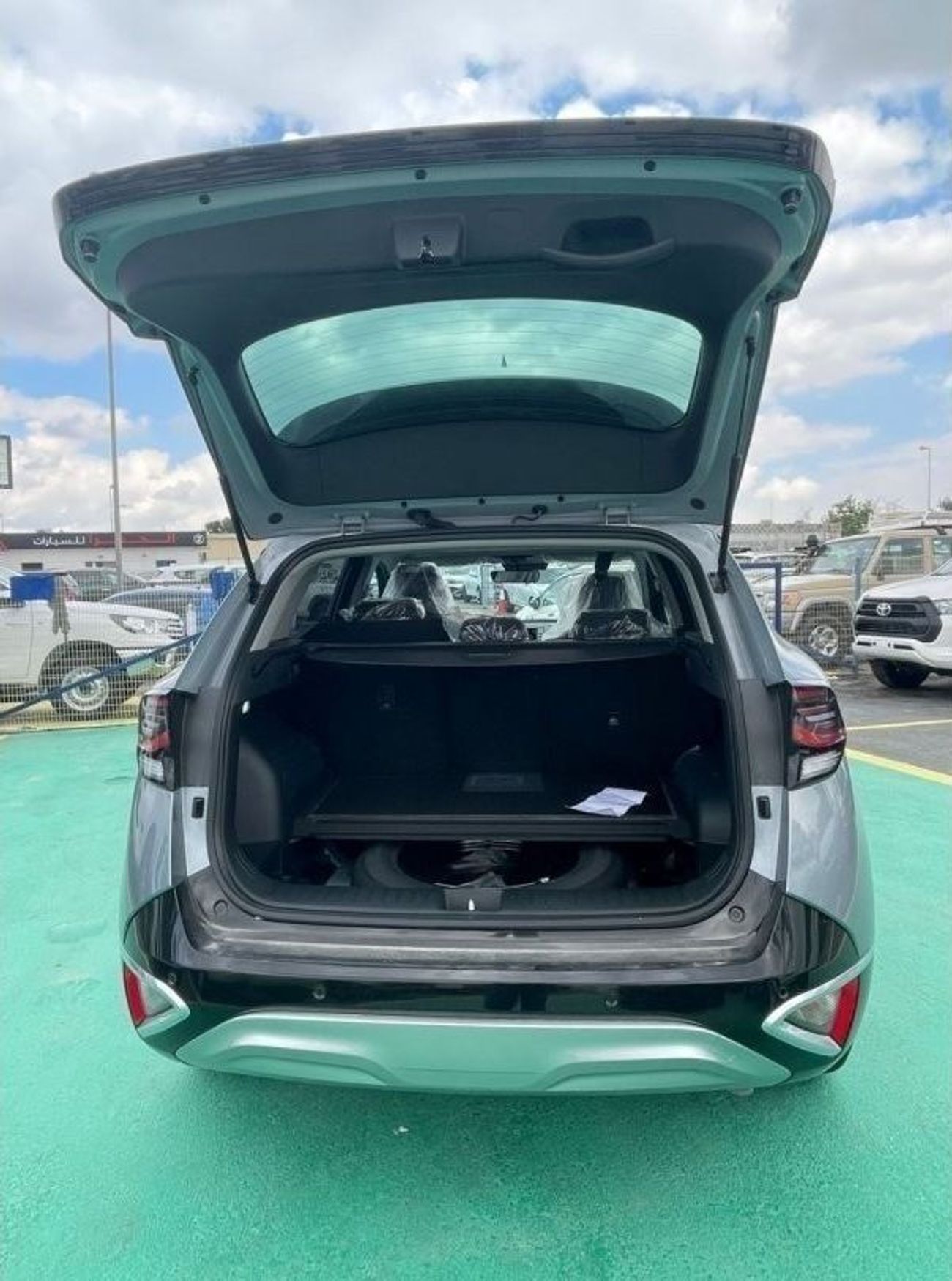 كيا سبورتيج 1.6 with sunroof two electric seats bush start