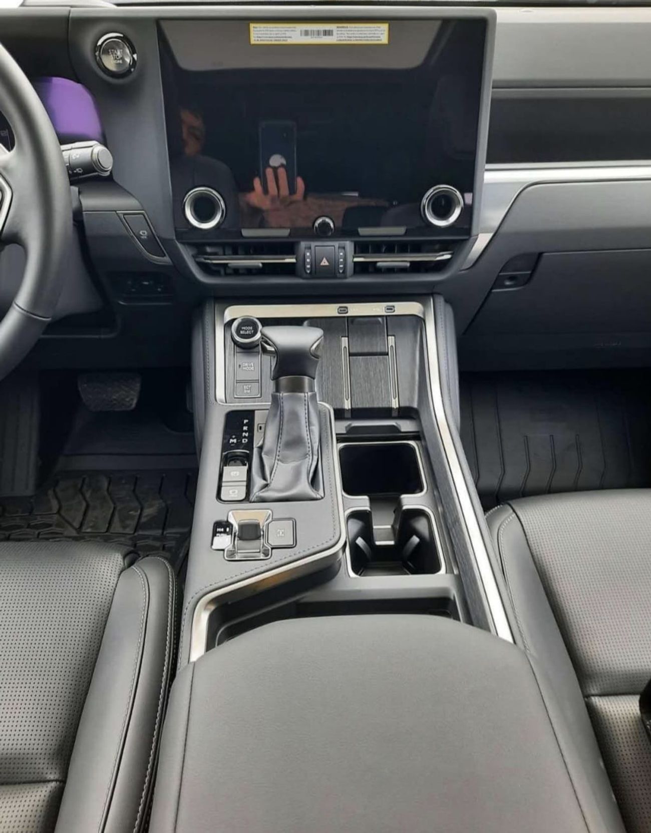 Lexus GX550 Executive Full Options 6seaters