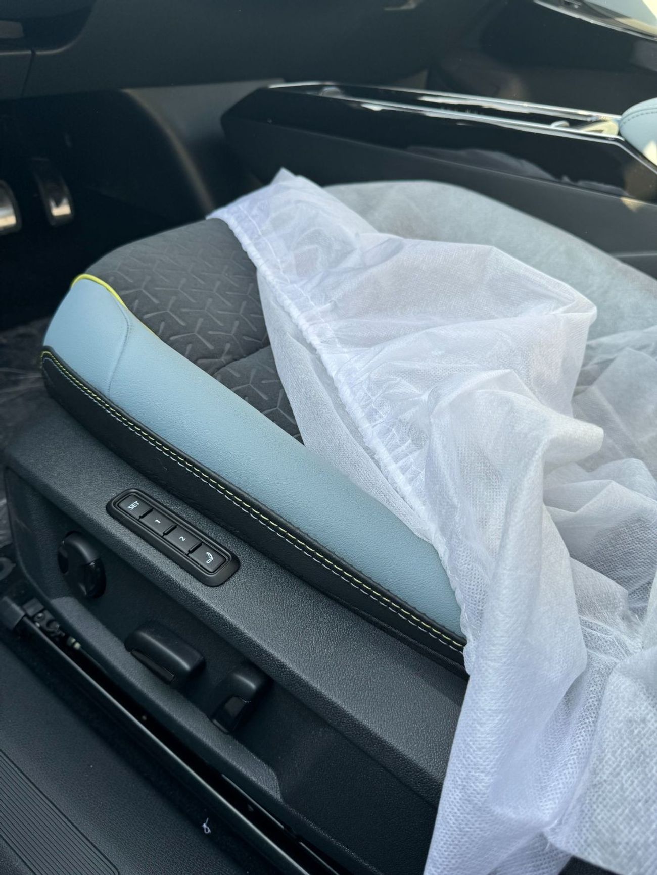 Volkswagen ID.6 VOLKWAGEN ID6 X FIXED PANORAMIC ROOF