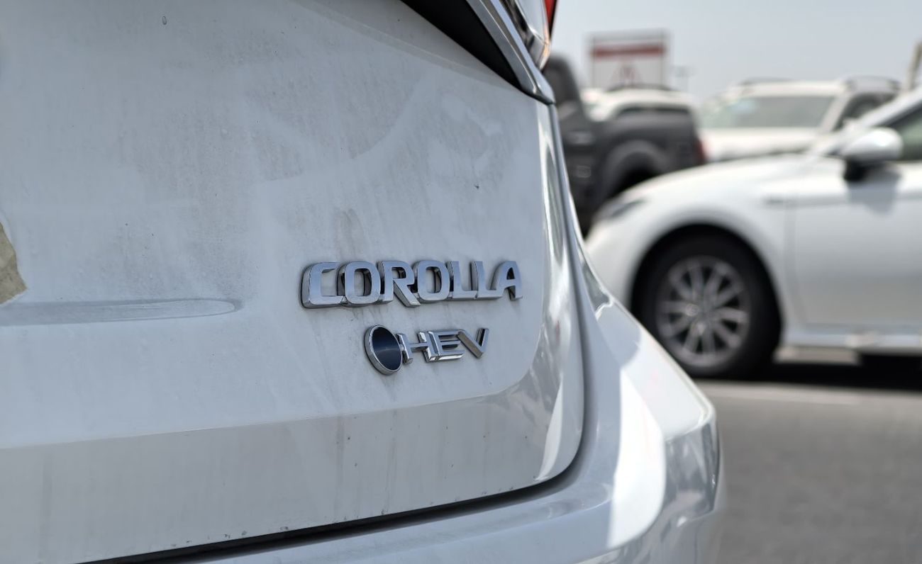 تويوتا كورولا TOYOTA COROLLA 1.8L HYBRID ELITE FULL OPTION (CHINESE SPEC)
