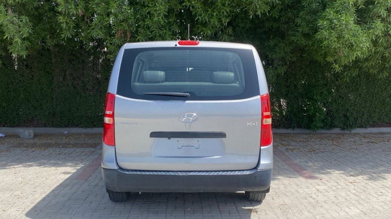 Hyundai H-1 Base ‏خليجي