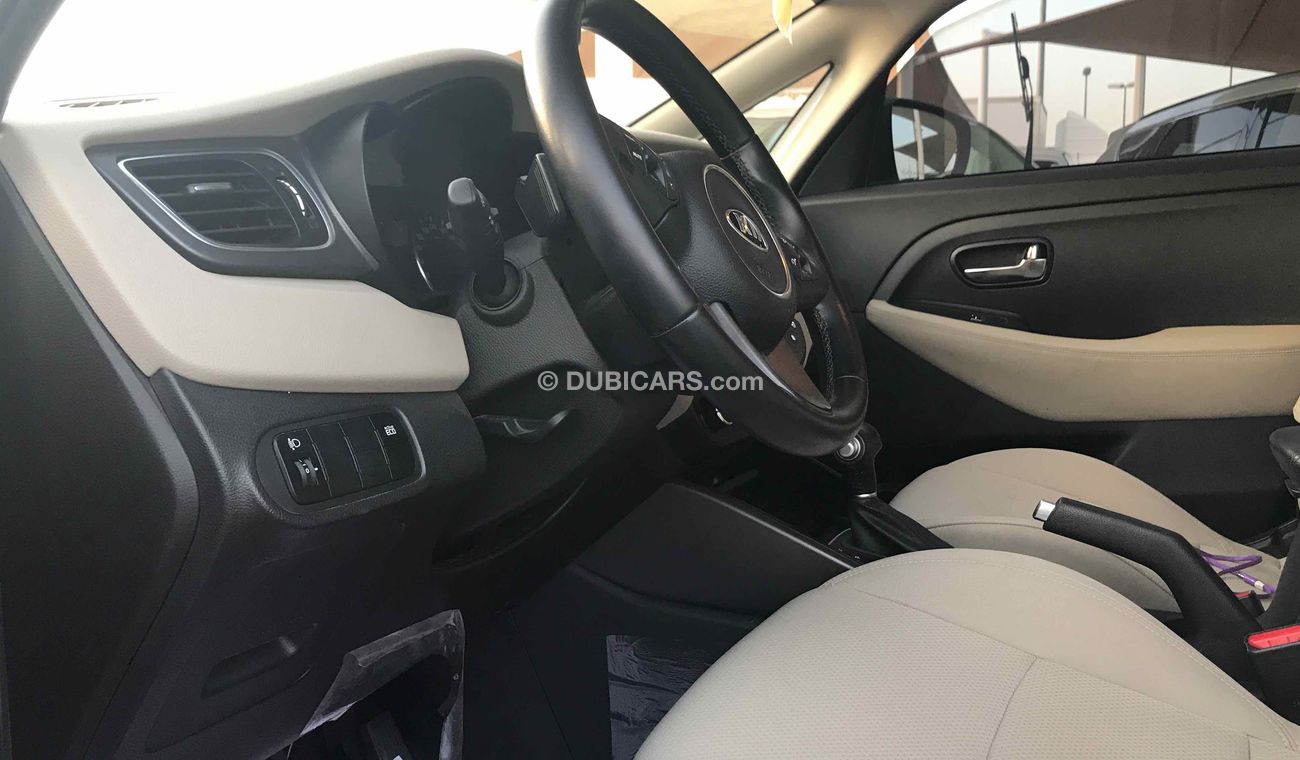 Kia Carens