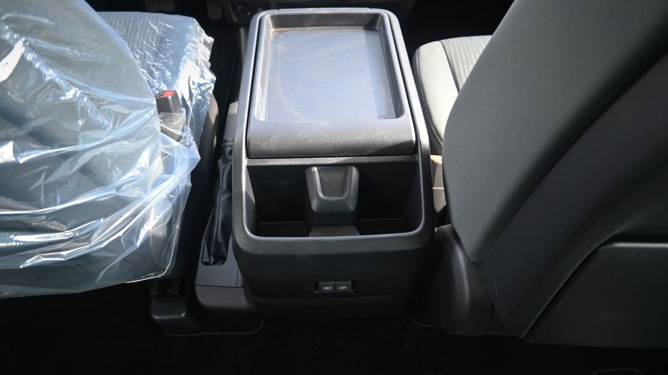 تويوتا جرافينا Toyota Granvia 2025 3.5L Petrol RWD 9 Seats Transmission Automatic  Black Outside Black Inside