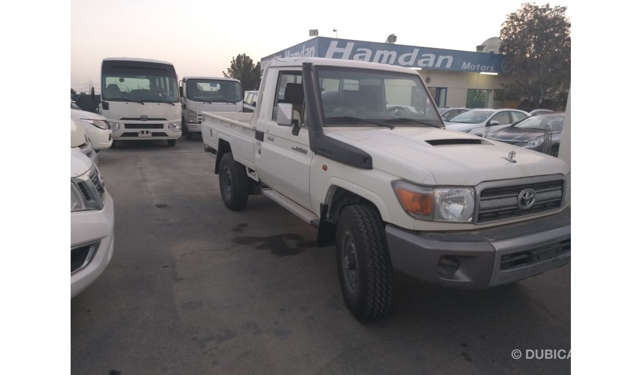 Toyota Land Cruiser Pick Up single  Cab diesel v8