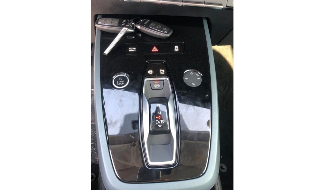 Audi etron AUDI_Q5_E TRON 2022