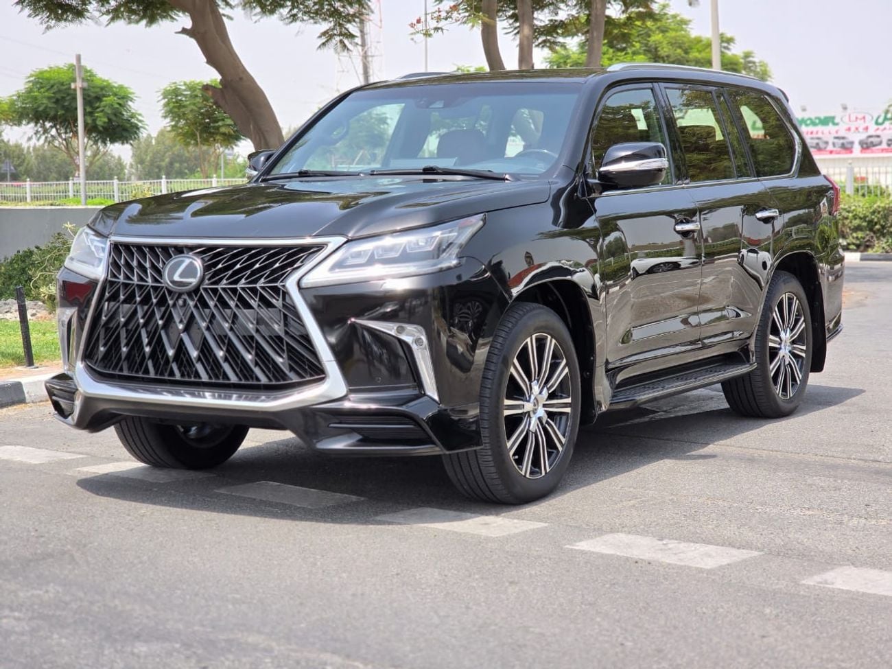 لكزس LX 570 SIGNATURE