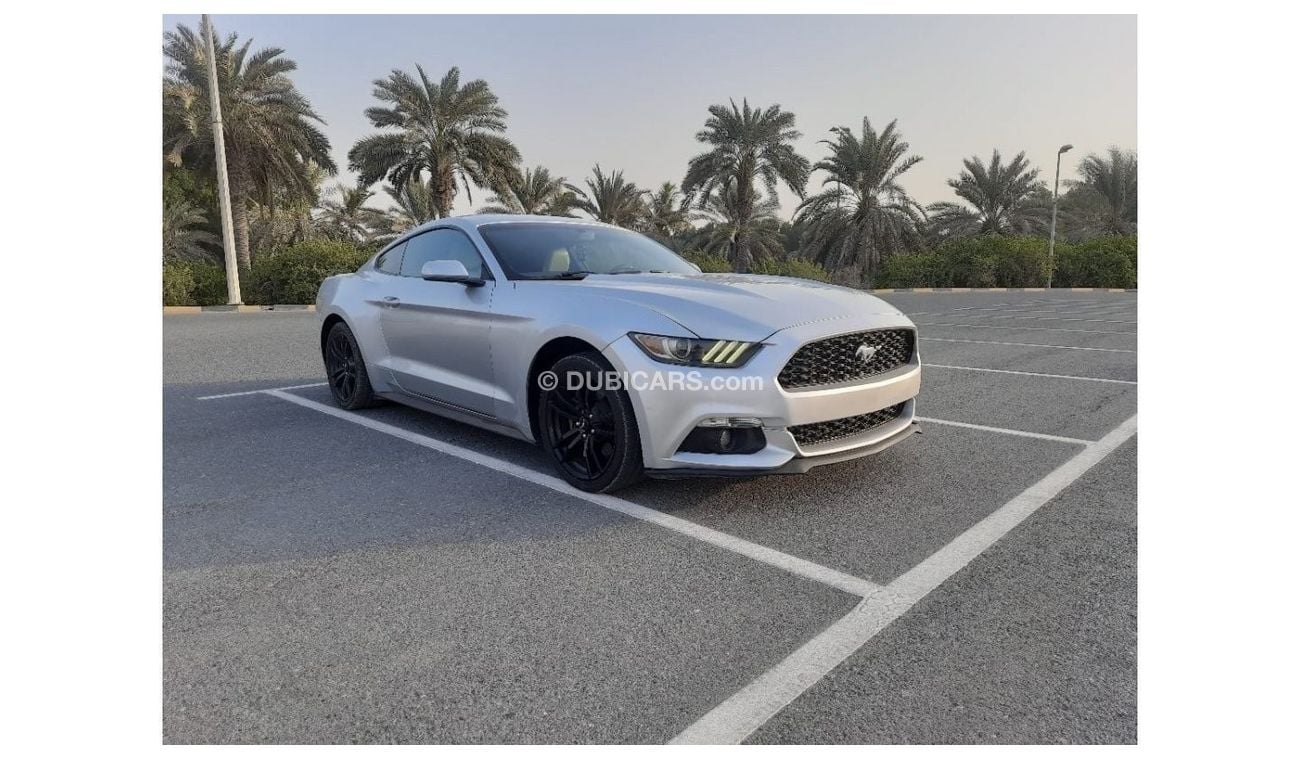 Ford Mustang GT Ford Mustang mobile 2016 Excellent Conditio  (USA - SPEC)  VERY GOOD CONDITION