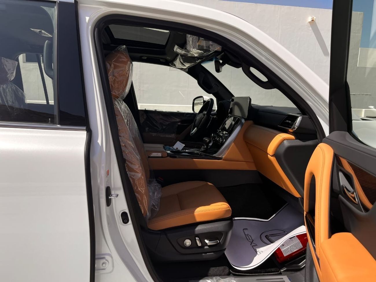 لكزس LX 600 Lexus LX600 Signature Turbo Plus | 2025 | 0KM | GCC