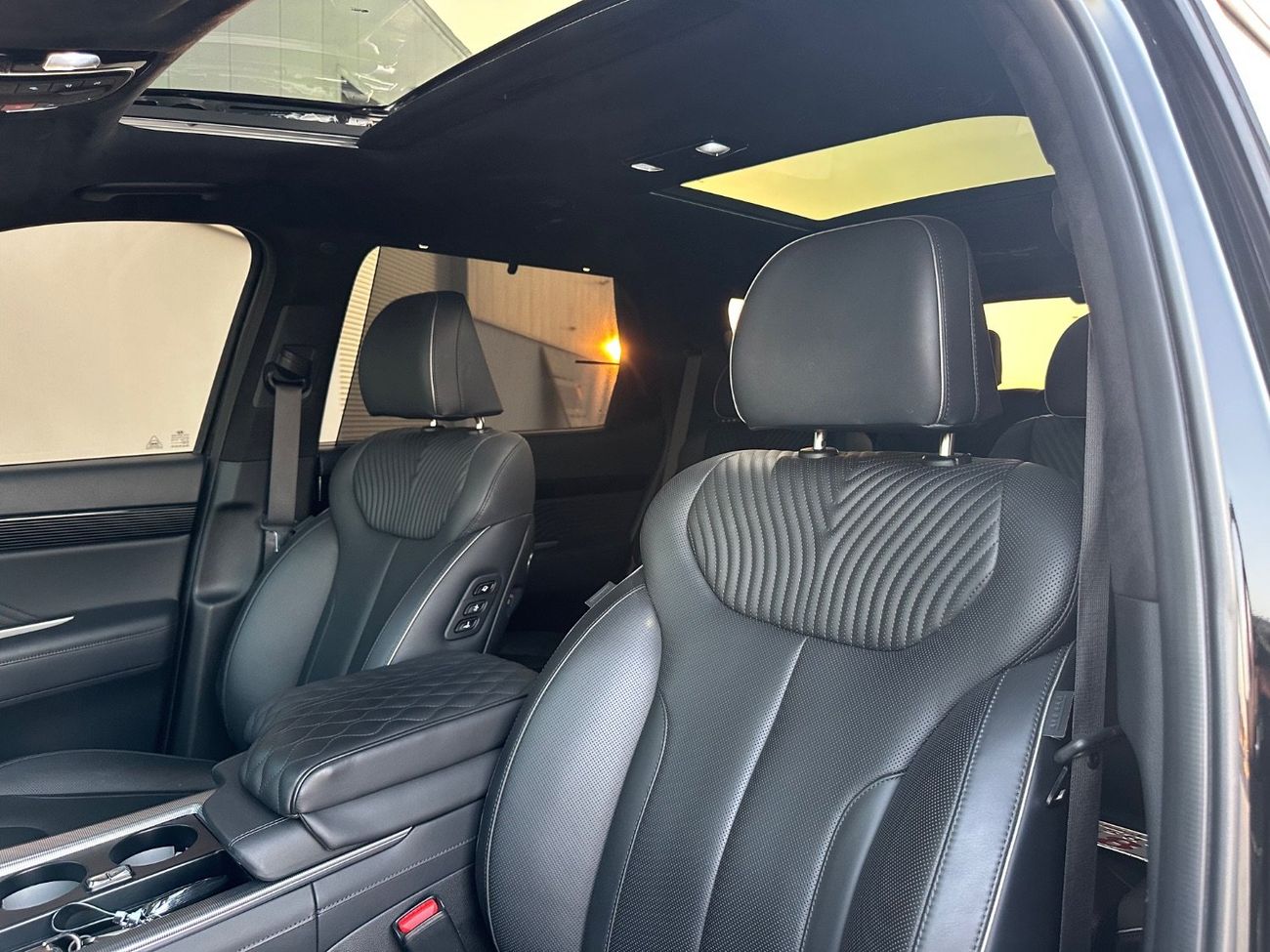 هيونداي باليساد Calligraphy Night Edition 2023 - Korean Specs - Perfect Condition - V6