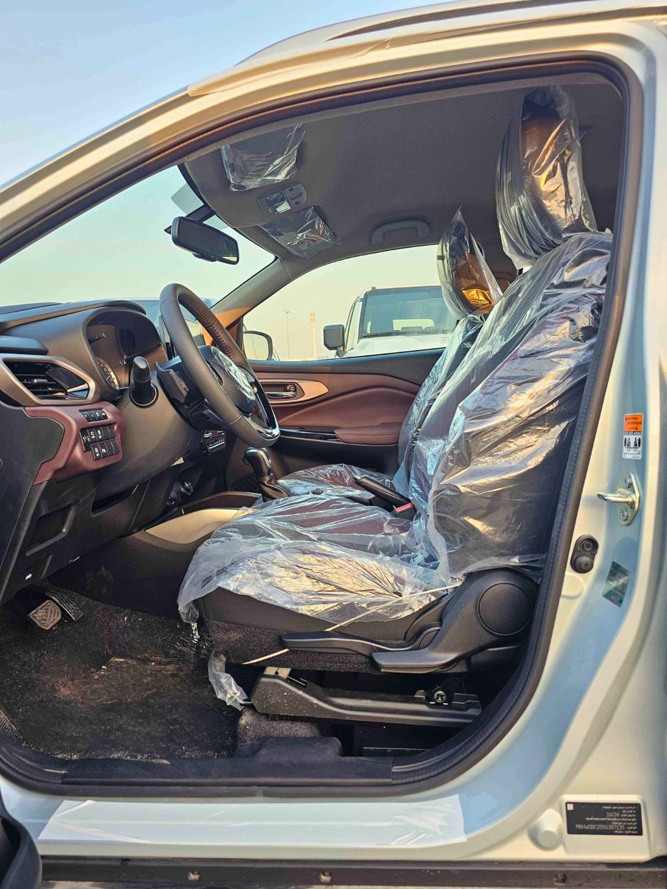 Suzuki Fronx GLX / EURO 5 HYBRID / 1.5L V4 / HEADUP DISPLAY / 360* CAMERAS / " 9" DISPLAY AUDIO (CODE # GLX)