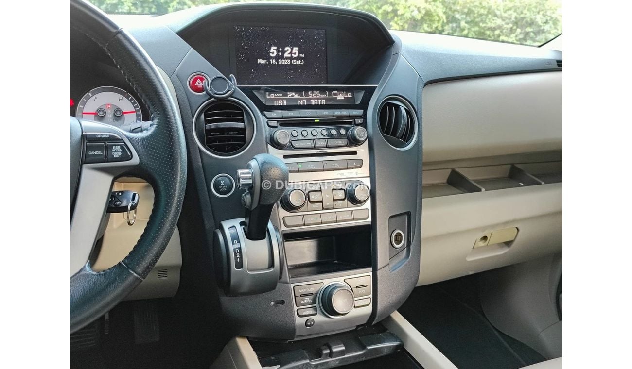 Honda Pilot HONDA PILOT TOURING 2012 GCC PERFECT CONDITION - ACCIDENT FREE