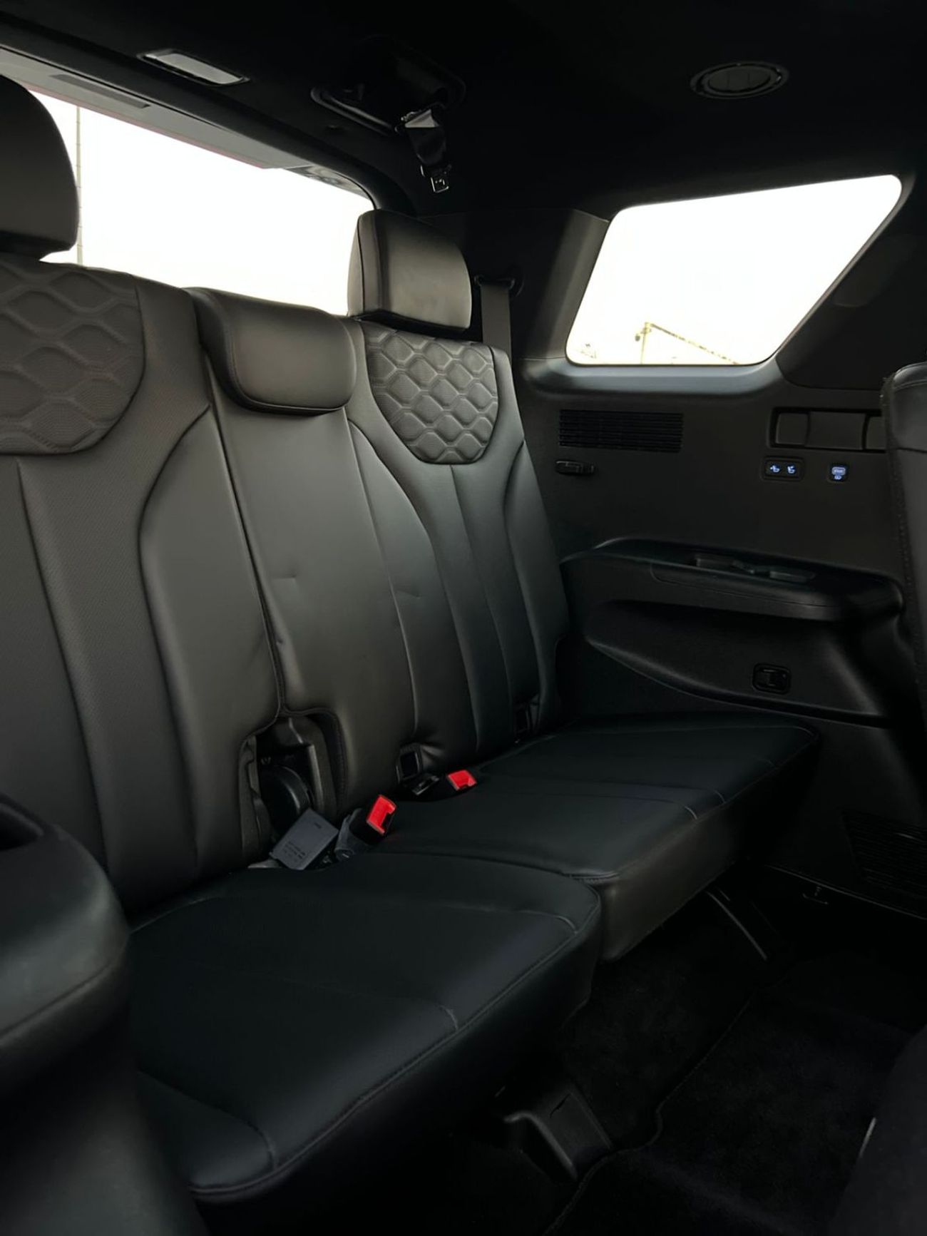 هيونداي باليساد 2022  Hyundai Palisade Calligraphy Edition Full Option Panoramic View - 360* 5 CAM - HUD - 3.8L  V6