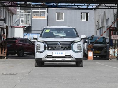 ميتسوبيشي آوتلاندر MITSUBISHI OUTLANDER M LINE 1.5L 4WD MODEL 2022