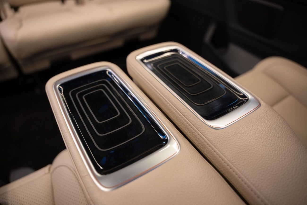 Mercedes-Benz V 300 Built by Barugzai | Mercedes-Benz V300 Avantgarde | VIP Interior