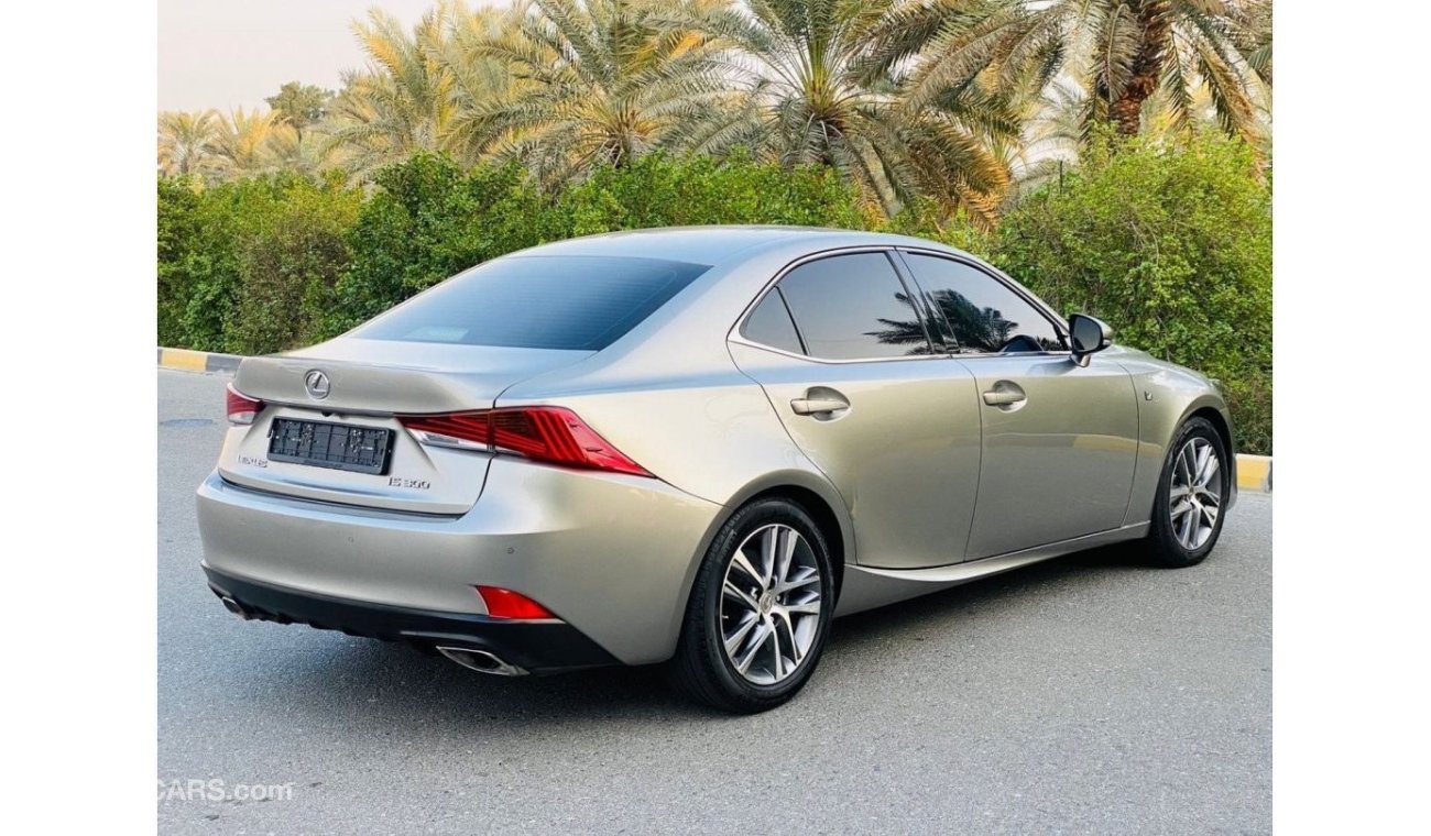 Lexus IS300 Platinum GCC SPEC ORGINAL PAINT