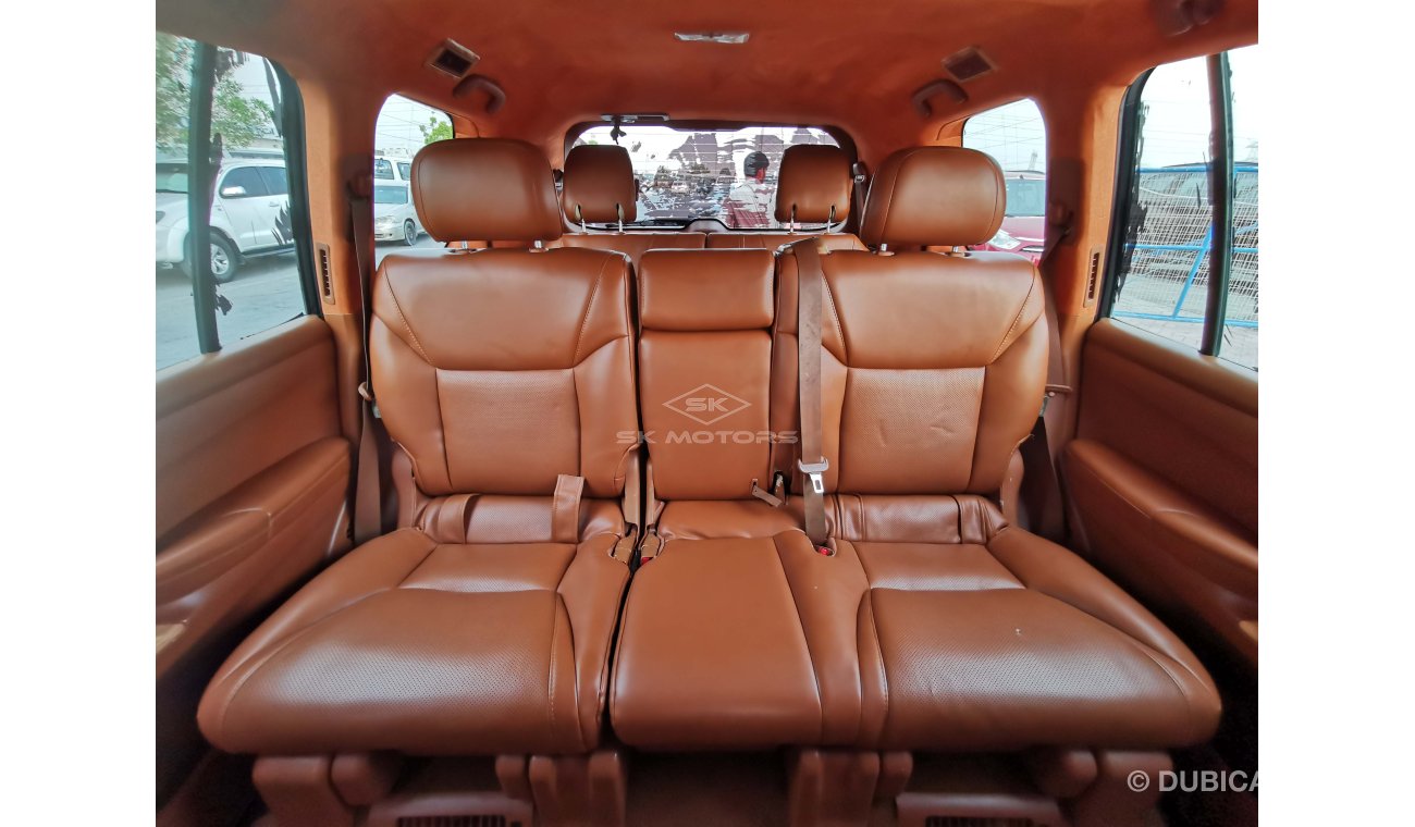 لكزس LX 570 5.7L, 20" Rims, Sunroof, Driver Memory Seat, Front Power Seats, Leather Seats, DVD (LOT # 797)
