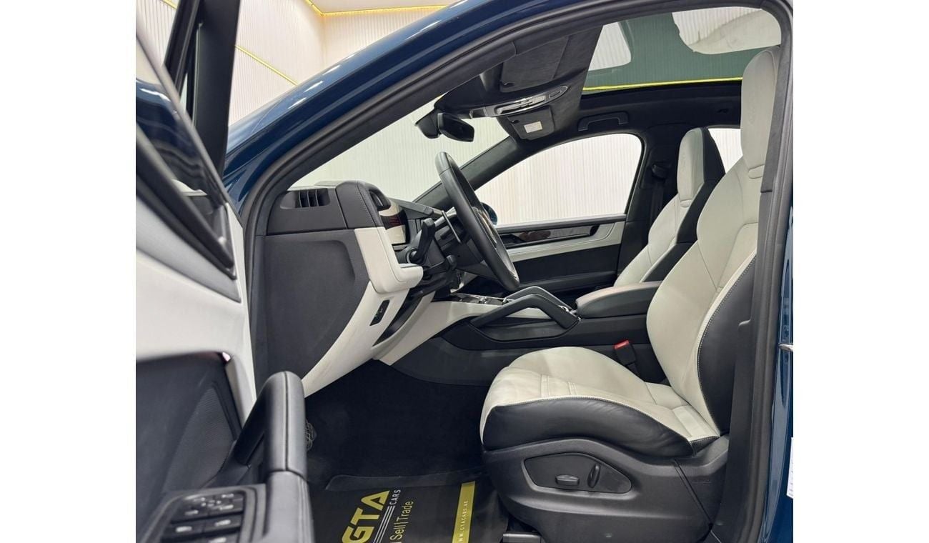 Porsche Cayenne Base Coupe 2024 Porsche Cayenne Coupe, Prosche Warranty, Full Posche Service History, GCC