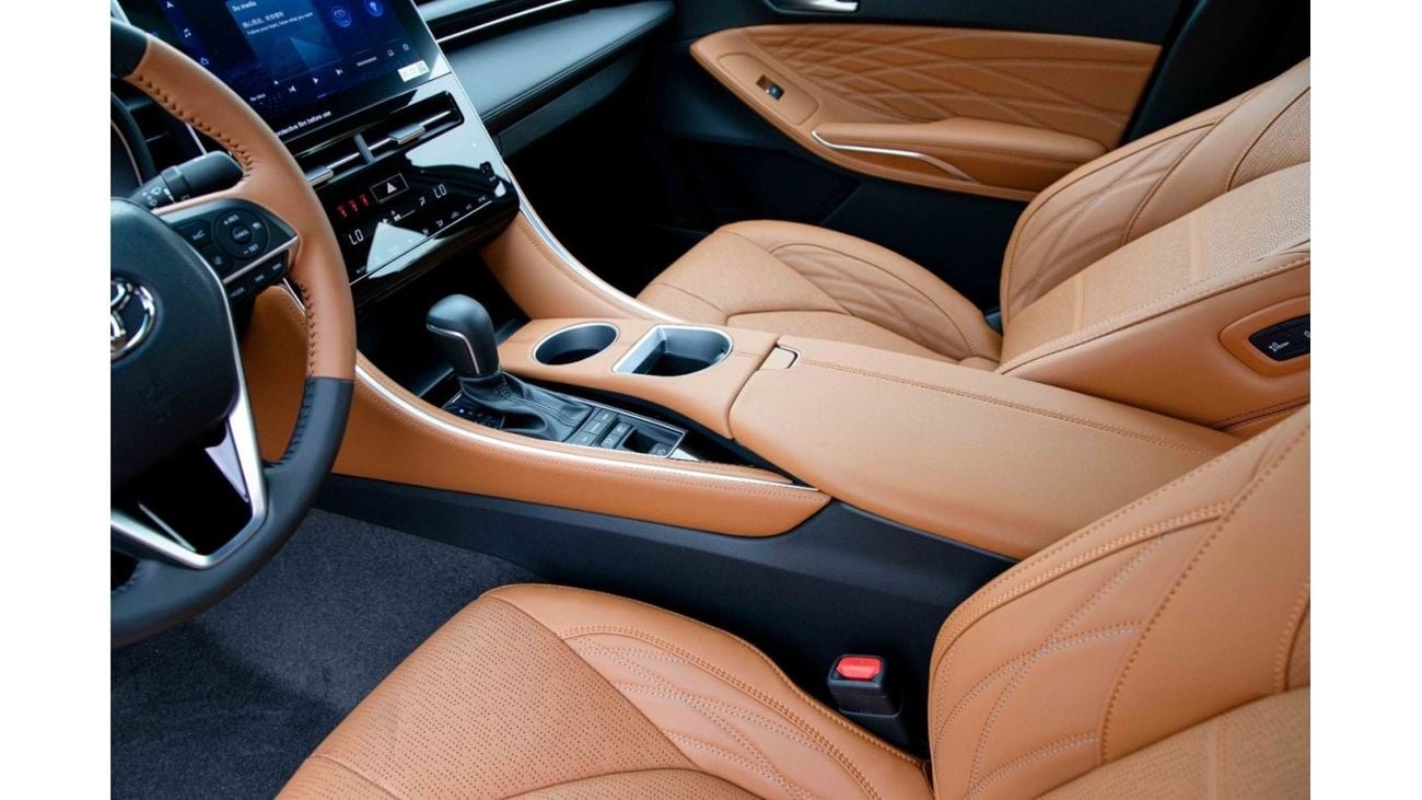 تويوتا افالون 2022 تويوتا أفالون 2.5 XLE هايبرد - أسود داخل بني