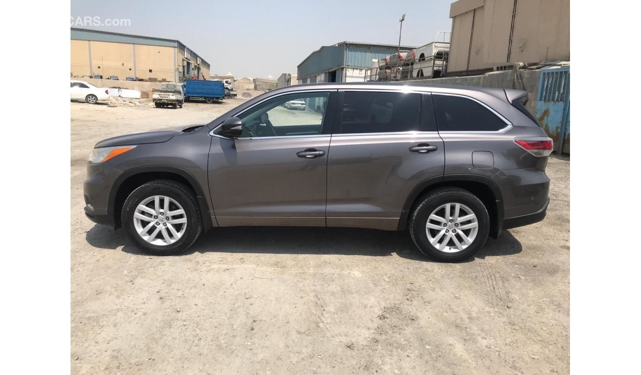 Toyota Kluger petrol v6 year 2014 grey color