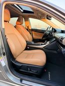 Lexus IS300 AWD (NON GCC) AWD