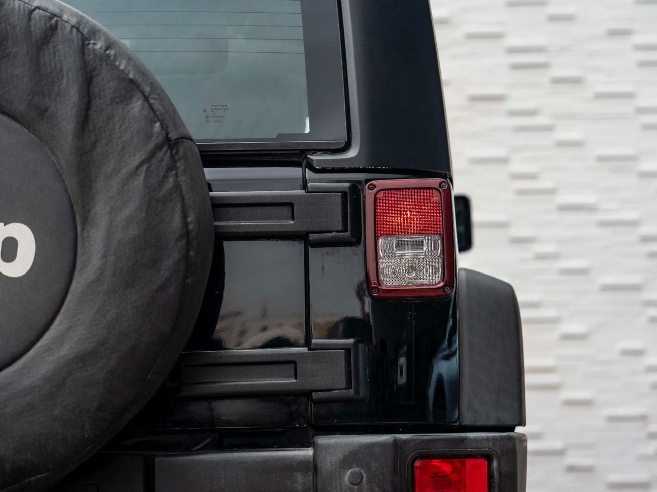 Jeep Wrangler Sport 3.6L A/T (5 Seater)