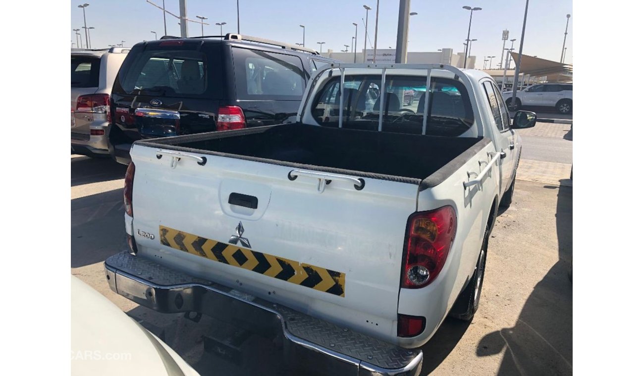 Mitsubishi L200 Mitsubishi L200 D/c Pick up Diesel,Model:2012.Excellent condition