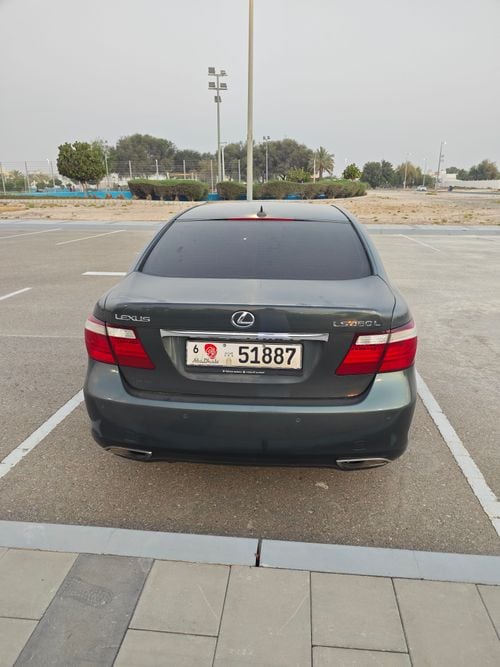 Lexus LS460