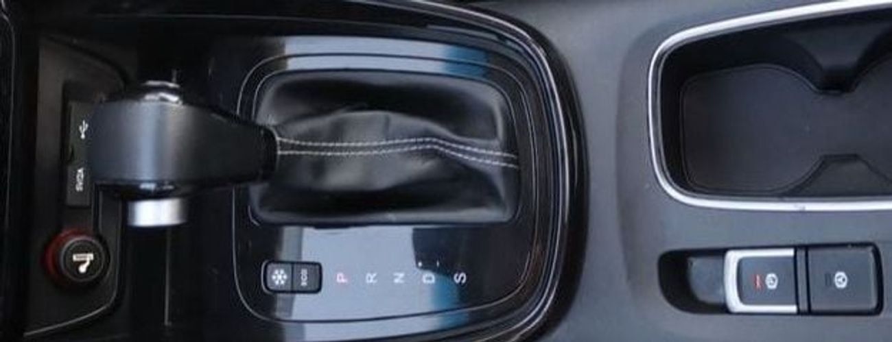 Chevrolet Captiva Premier 1.5L (149 HP) (7 Seater) CHEVROLET CAPTIVA PREMIER 2022 model, GCC, in excellent condition,