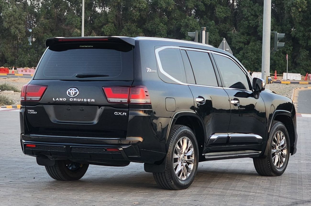 تويوتا لاند كروزر GX.R V8 upgrade 2024
