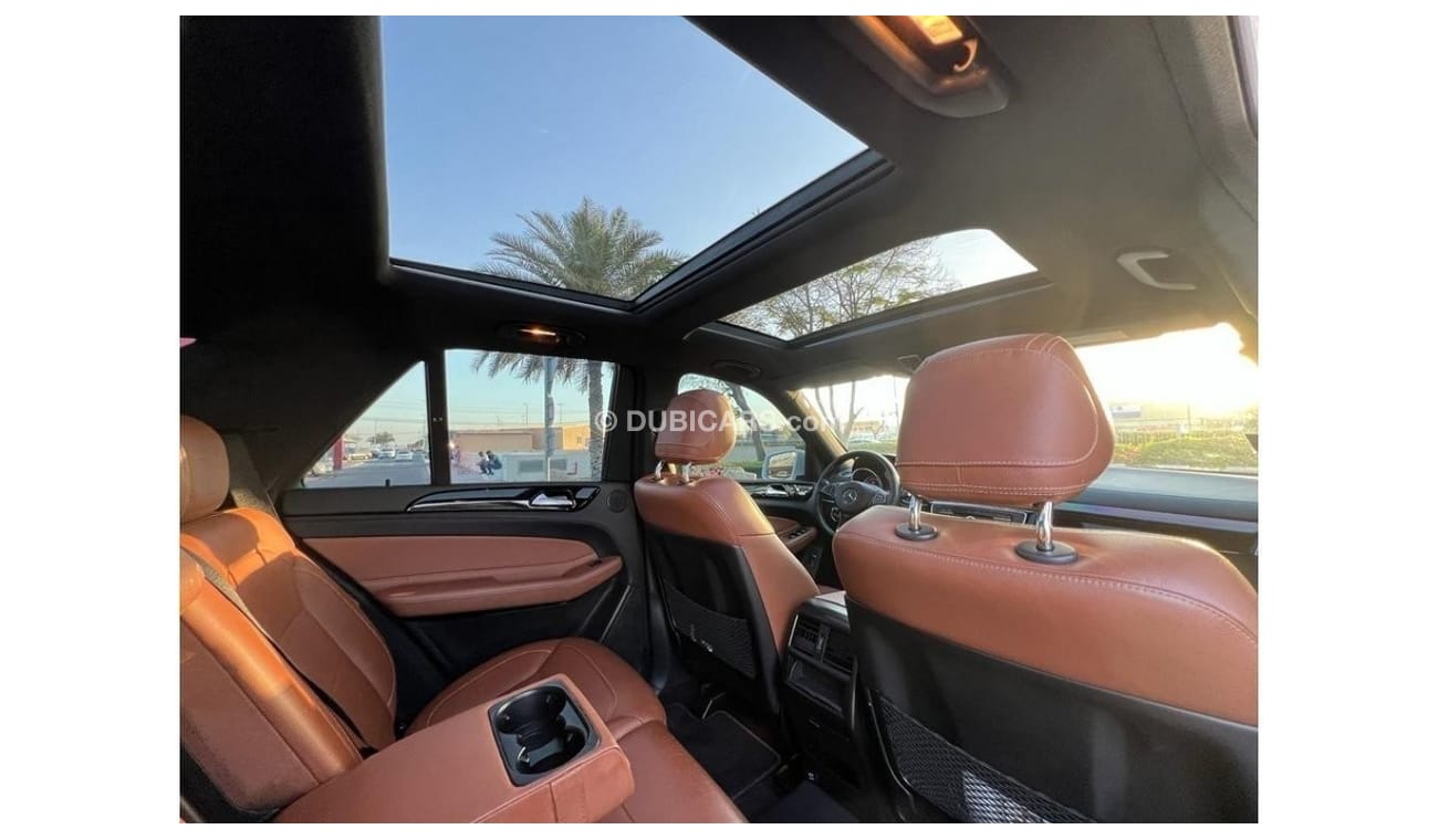 مرسيدس بنز GLE 400 AMG MERCEDES BENZ GLE400 2016 GCC 4MATIC FULL OPTIONS WITH ONE YEAR DEALER WARRANTY