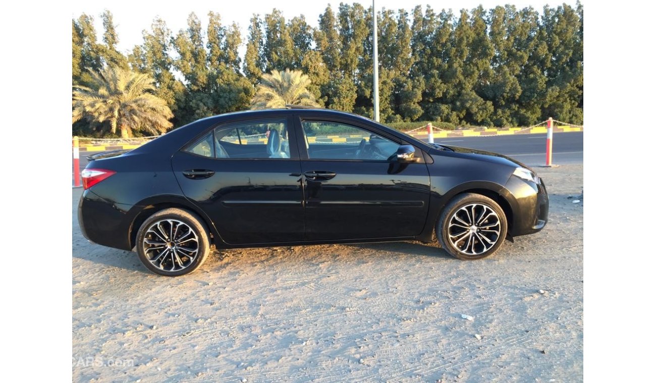 Toyota Corolla Sports For Urgent Sale 2016 SUNROOF Passed from RTA Dubai