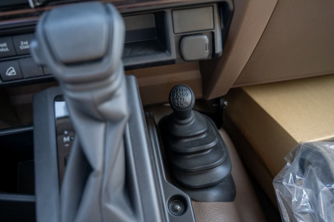 Toyota Land Cruiser Pickup 70 LC79 Double Cab 2.8L Turbo Diesel STD DL-E A/T 2026 MODEL GCC SPECS