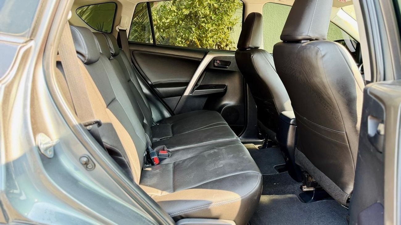 Toyota RAV4 2.0 PETROL ENGINE | 2018 | 2WD | AUTOMATIC TRANSMISSION | RHD | REAR VIEW CAMERA | BLACK INTERIOR