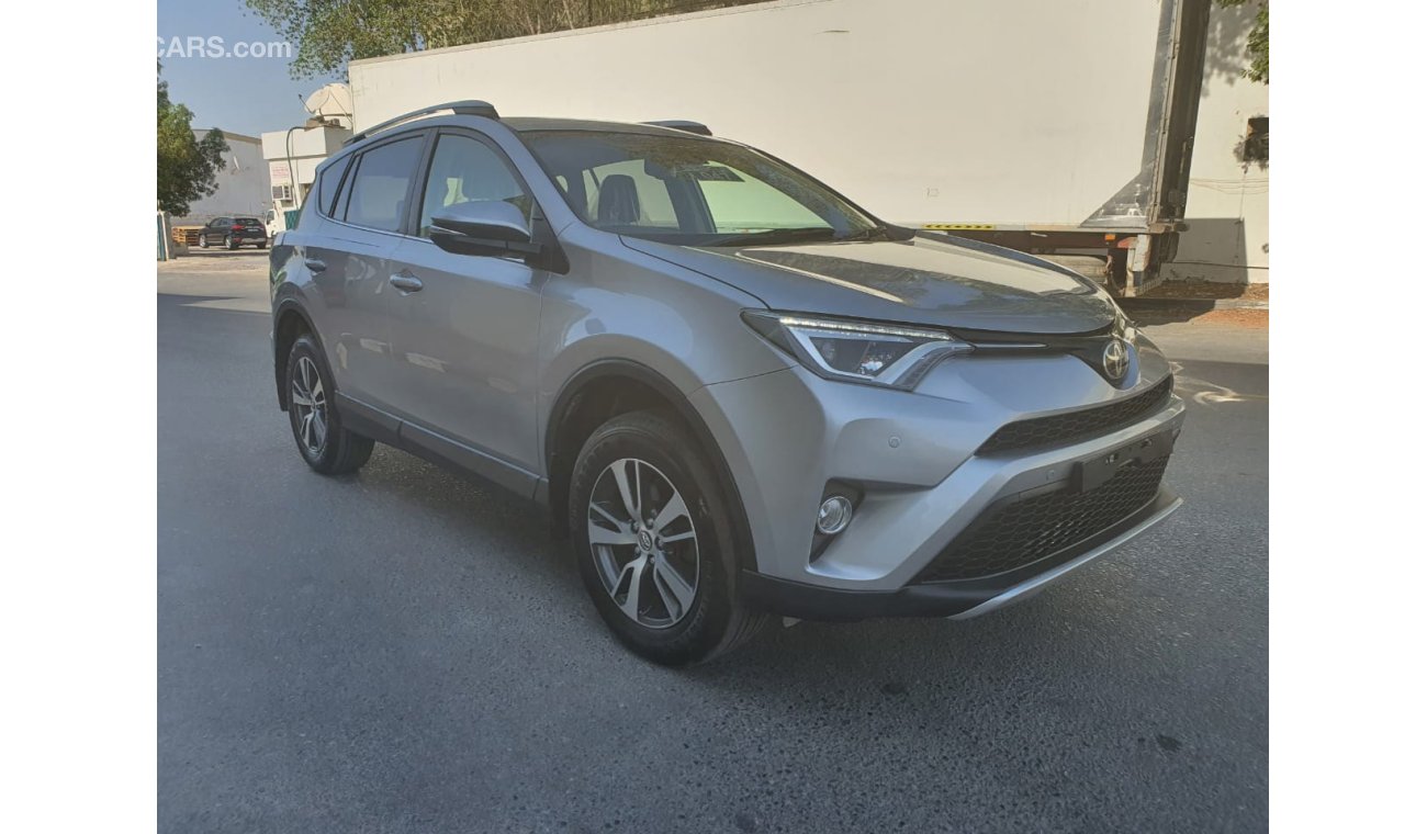 Toyota RAV4 petrol 2.5 Litter Right Hand drive