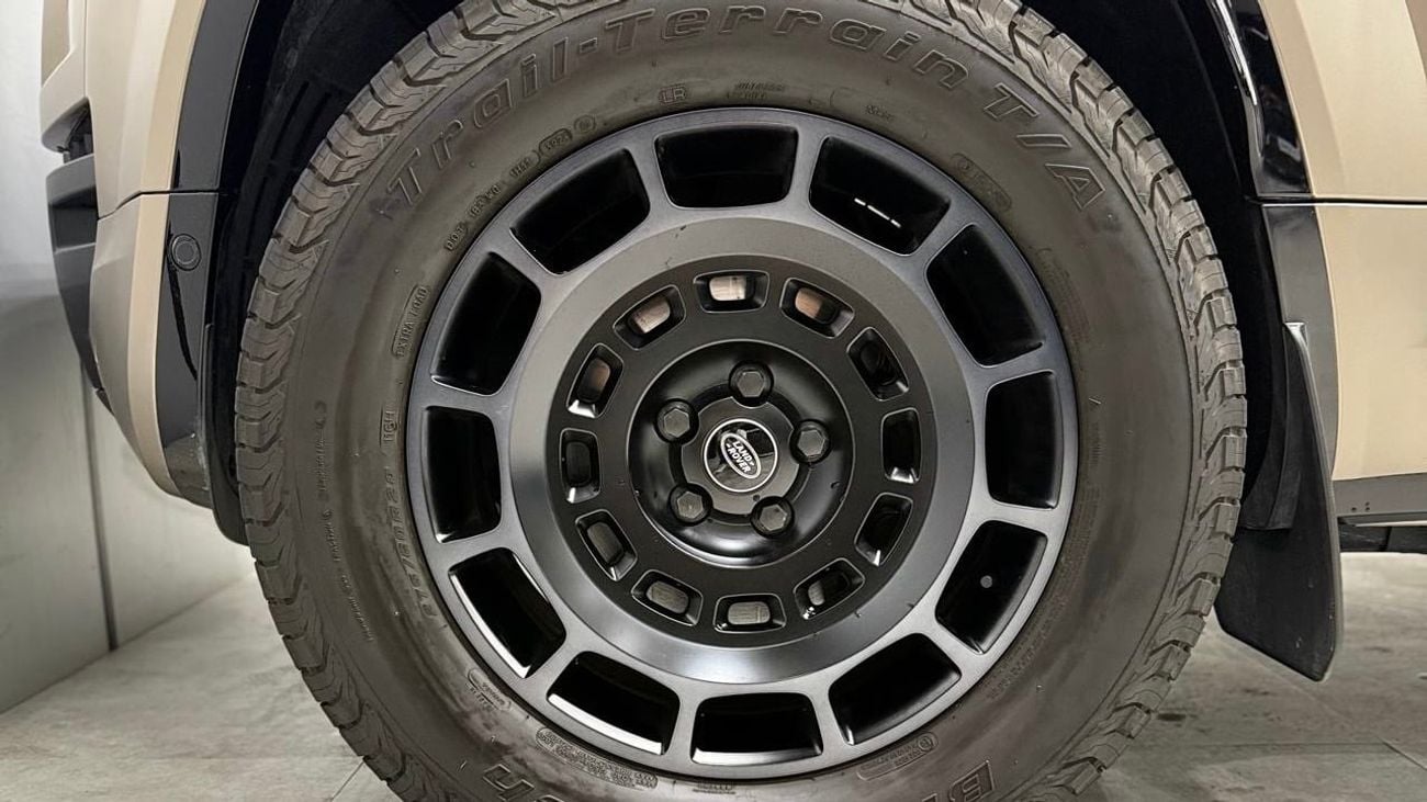 لاند روفر ديفندر 110 P635 OCTA V8