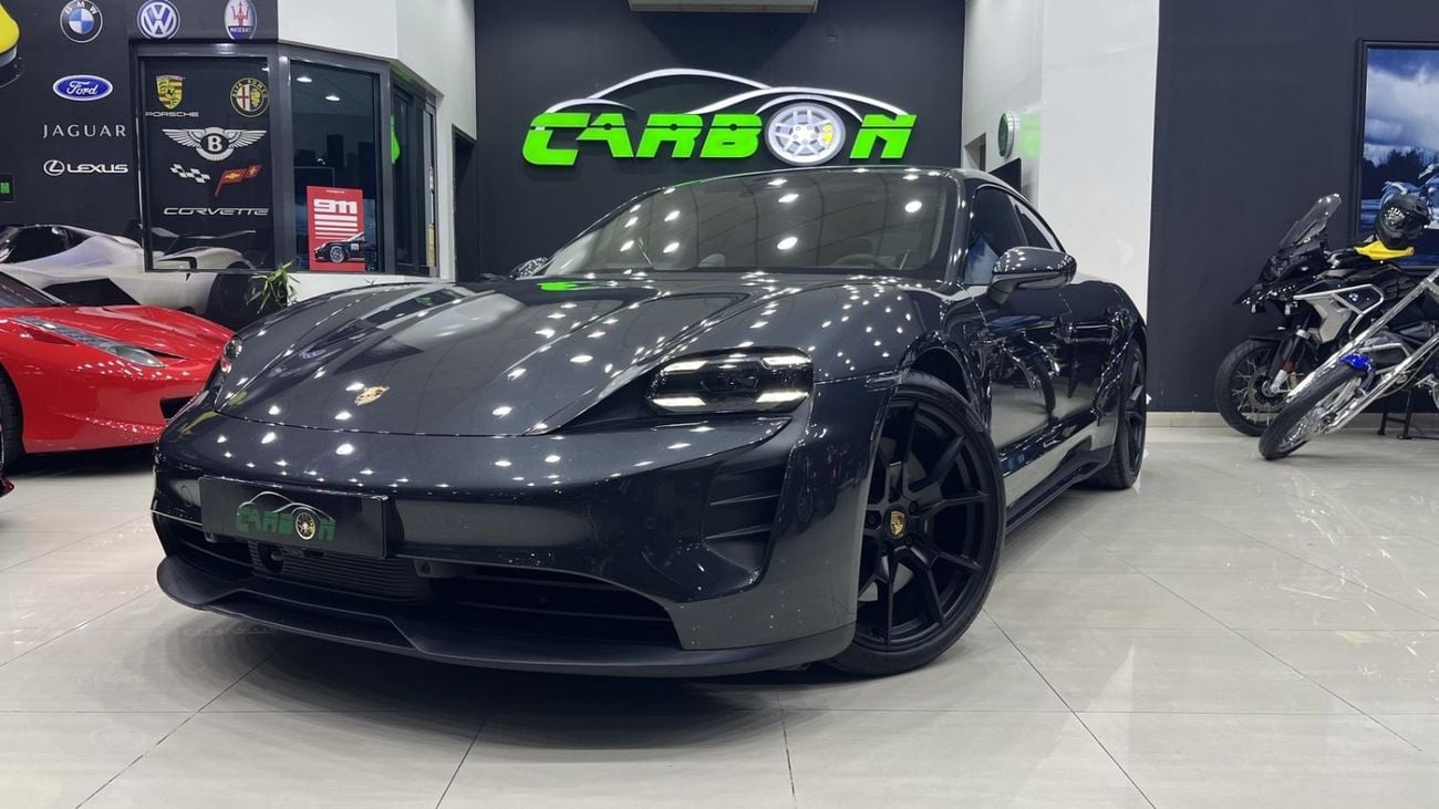 بورش تايكان Porsche Taycan GTS 2022