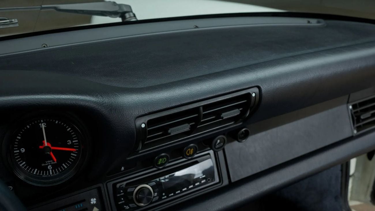 Porsche 911 Carrera Coupe G50