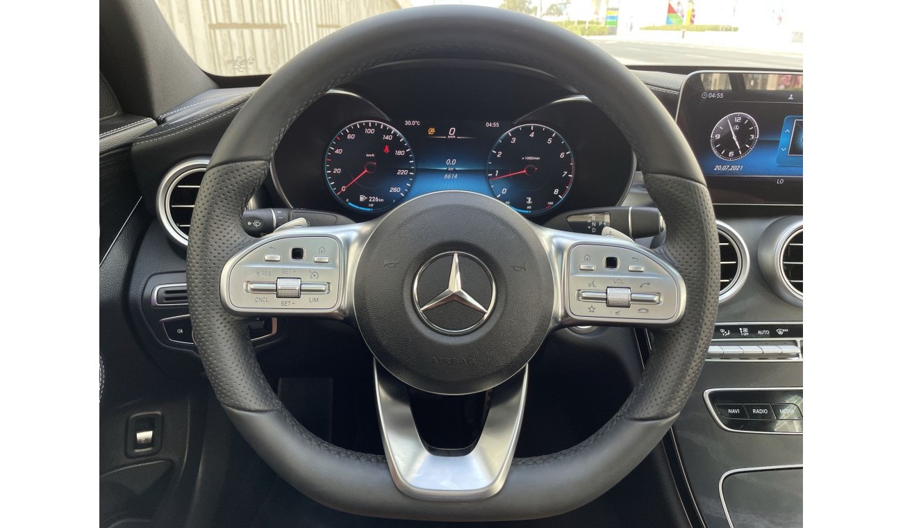 مرسيدس بنز C200 PREMIUM 2.0L | GCC | EXCELLENT CONDITION | FREE 2 YEAR WARRANTY | FREE REGISTRATION | 1 YEAR FREE IN