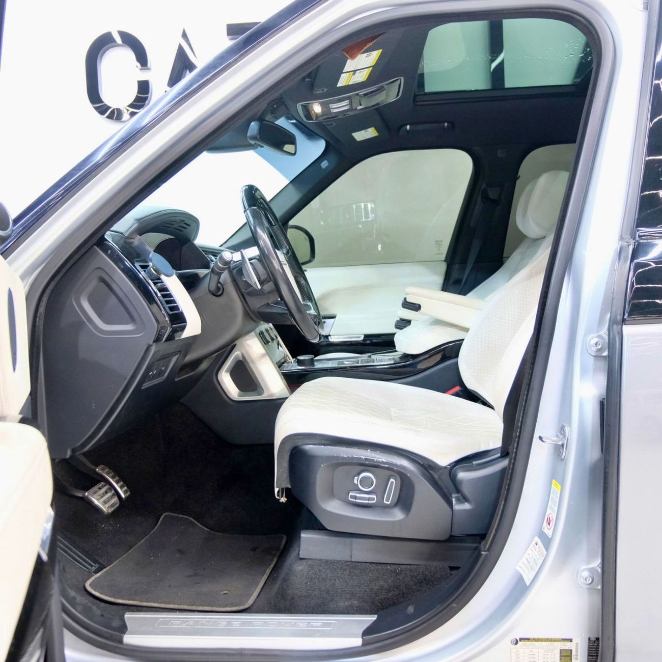 Land Rover Range Rover Autobiography 5.0L (375 HP) Range Rover Autobiography 2016 | American Specs | Dual Tone Gray & Black