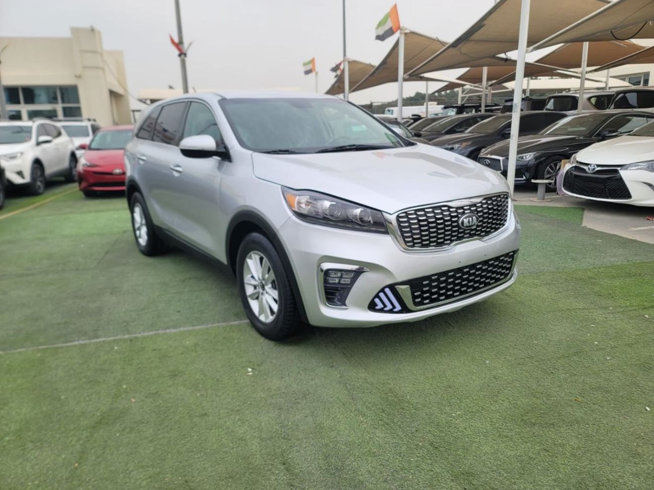 كيا سورينتو Mid Option 3.3L