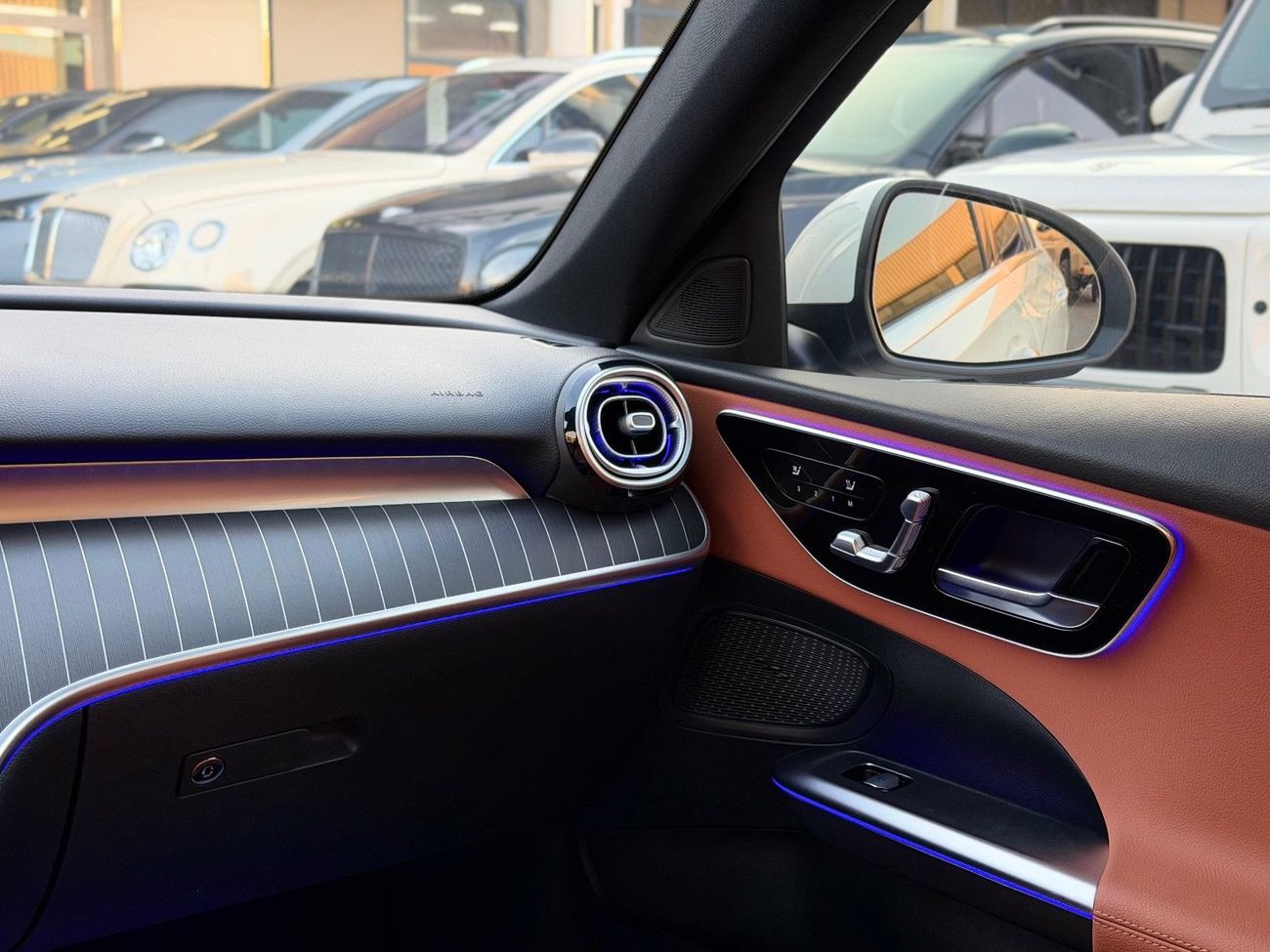 مرسيدس بنز C 200 Premium 2.0L